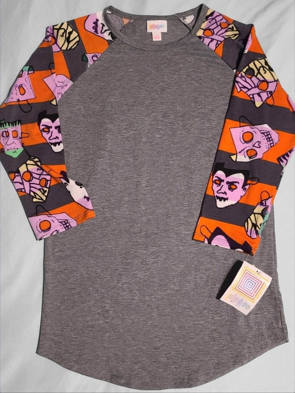 🎃 NWT LuLaRoe Halloween Universal Monsters "Randy" Raglan Tee (Size Small)